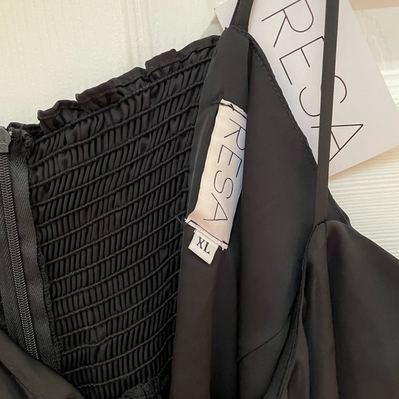 RESA Jessica Dress in Black - Picture 4 of 9